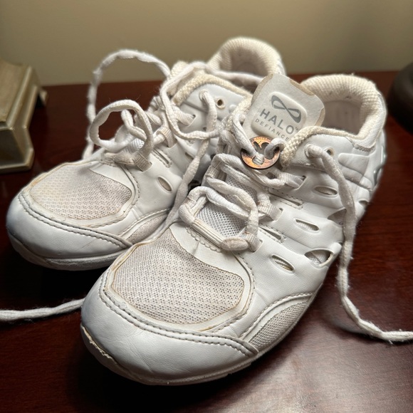 Nfinity HALO Defiance sz 5 cheerleading cheer competition white - Picture 2 of 6